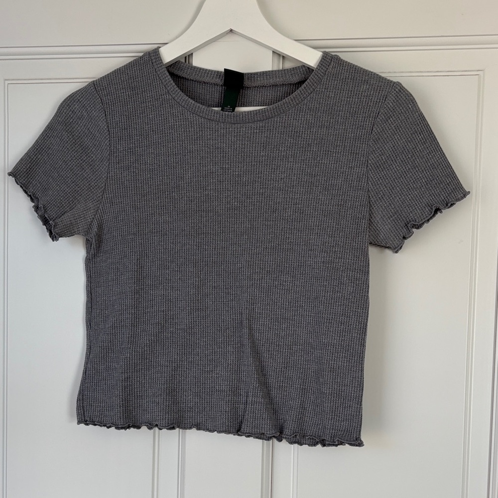 Target Wild Fable Charcoal Ribbed Lettuce Hem Crop Top medium - Picture 1 of 4
